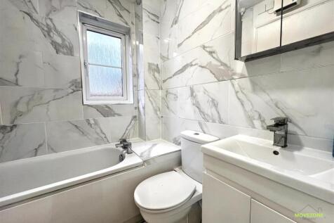 Lowry Crescent, Mitcham photo 4