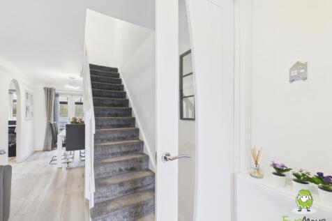 EweMove Basingstoke Estate Agents - Beecham Berry 