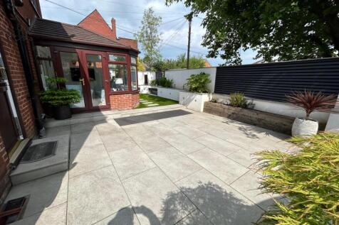 Detached House (11).jpg