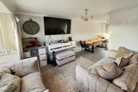 Open Plan Living/Dining