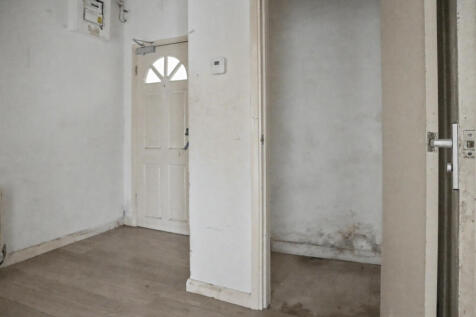 Flat D, 14 Aldrington Road, London SW16 1TH