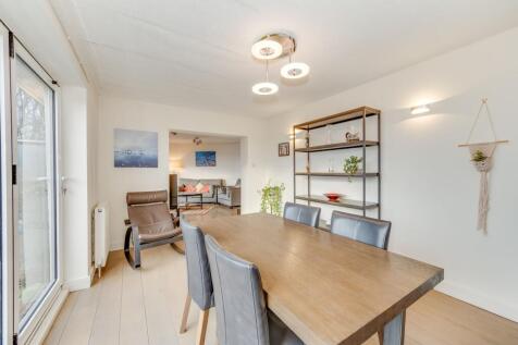 KITCHEN, DINING ROOM AND LOUNGE