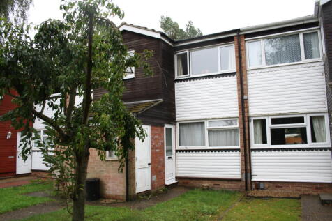 2 bedroom maisonette for rent