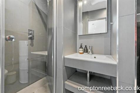 AHCR B - BathroomB6 (1).jpg