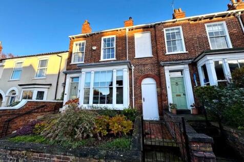 4 bedroom Town House for sale