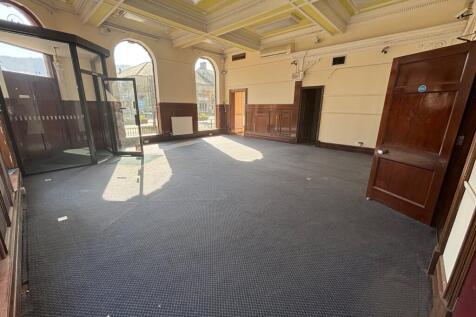 Retail Property (high street) to rent Image 6