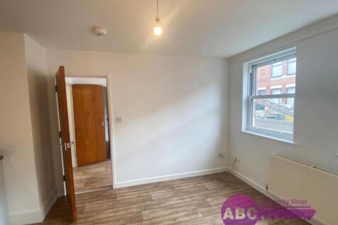 Newton Road, Ellesmere Port, Cheshire, CH65 4AP photo 3