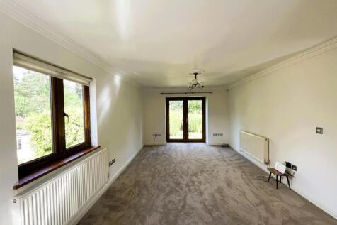 Heath End Road, Baughurst, Tadley photo 3