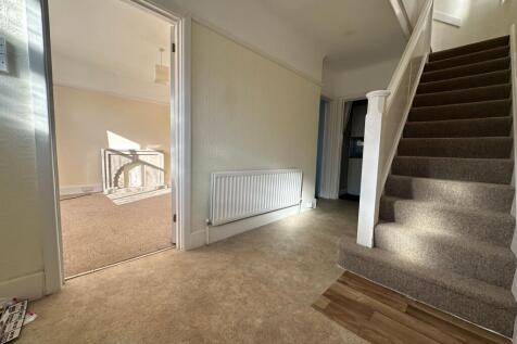 King Edward Avenue, Bournemouth, BH9 photo 4