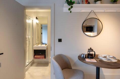 Holm Wimbledon Park, 44 Augustus Road, Wandsworth, London photo 3