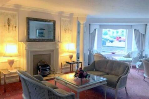 COMMUNAL LOUNGE AREA