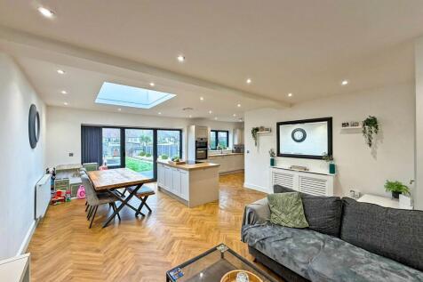 Open-Plan Kitchen Living