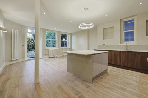 2-bed flat on Beaufort Street, London, SW3, £7,000/mo