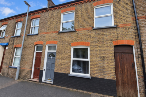 Luton, LU1 - property photo