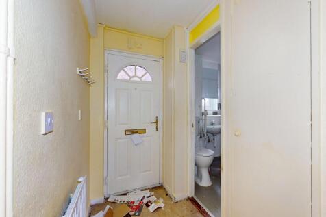 12 Aspen Green, Erith, DA18 4HY