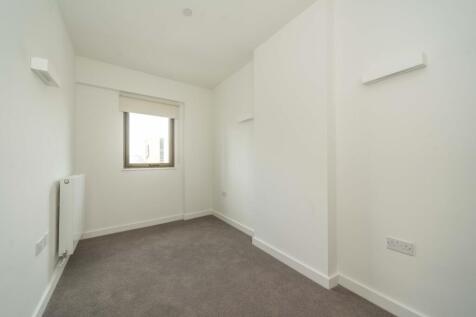 North Acton W3 photo 4