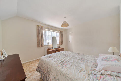 1346327-4-68b579d...