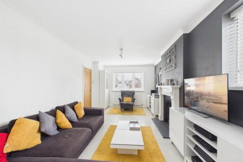 LOUNGE 2.jpg