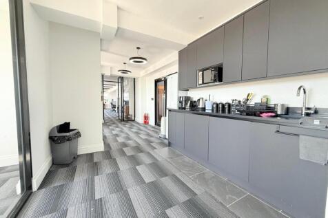 WhatsApp Image 2025-03-18 at 14.16.51 (7).jpeg