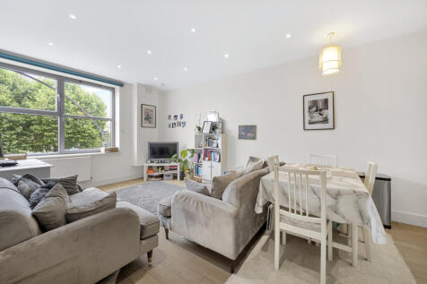 Surbiton, KT5 - property photo