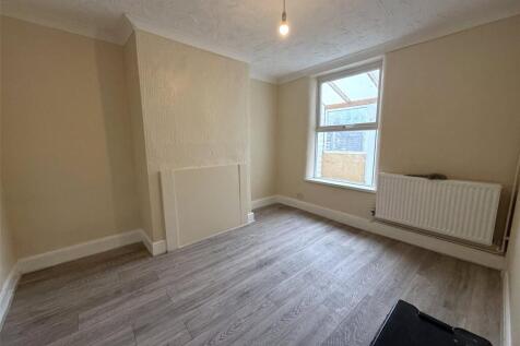 Upper Havelock Street, Wellingborough, Northamptonshire, NN8 photo 3
