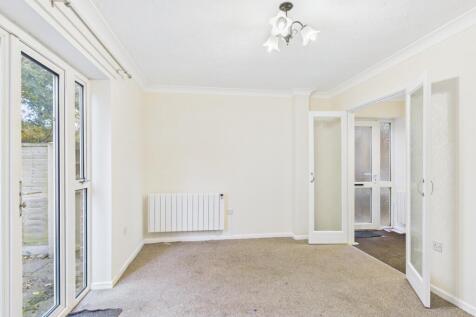 25 Yew Tree Road photo 4