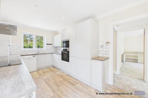 Crockford Park Road, Addlestone, Surrey photo 4
