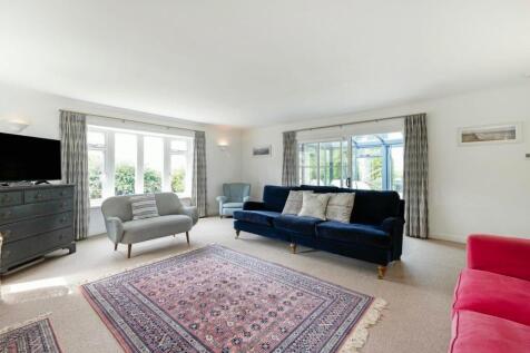 Light-filled lounge with dual aspect windows