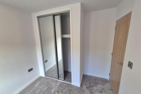 Larch_bedroom 2.jpg