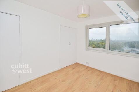 Clarendon Road Wallington SM6 photo 4