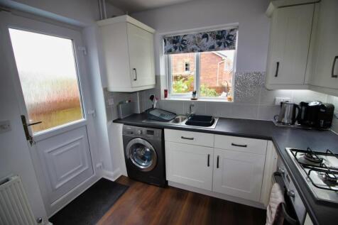 6 - kitchen.jpg