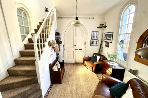 1 Church Mews, Ferry Road, East Cowes, Isle Of Wight photo 3