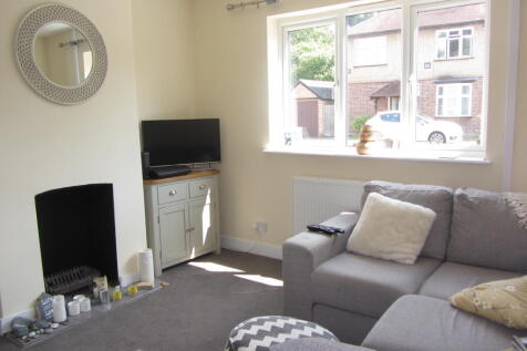 Common Lane, New Haw, Surrey photo 5