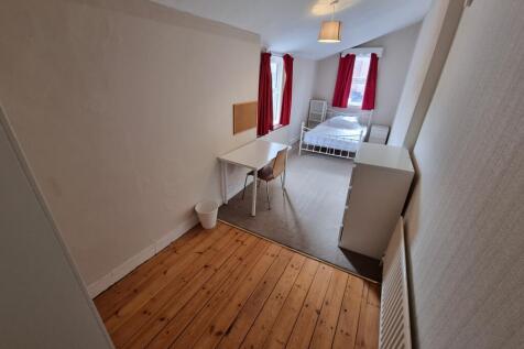 18 Plymouth Place, Leamington Spa photo 4