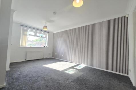 Birchfields Rise, Whinmoor, Leeds, West Yorkshire photo 3
