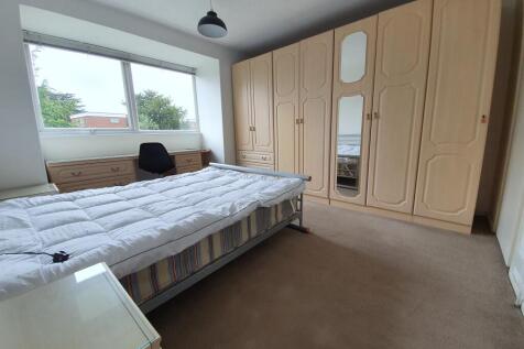 103 Greenwood Court, Upper Holly Walk, Leamington Spa photo 5