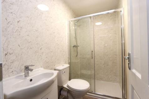 St. Edmunds Close, Erith DA18 photo 5