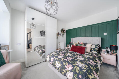 1380176-15-691201...