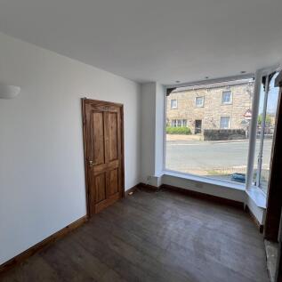 Retail Property (high street) to rent Image 3