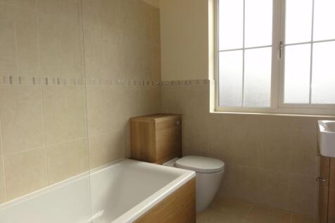 Denelea Court, Cranleigh, GU6 photo 3