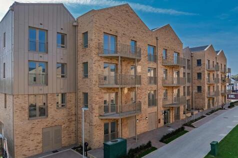 Modern living with shops, cafes, amenities and transport links close by