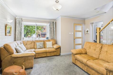 CAM03729G0-PR0110-STILL014