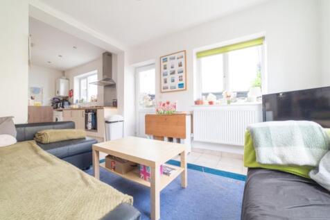 Lrg_Lrg_Call 02920 454555 to secure your viewing_4