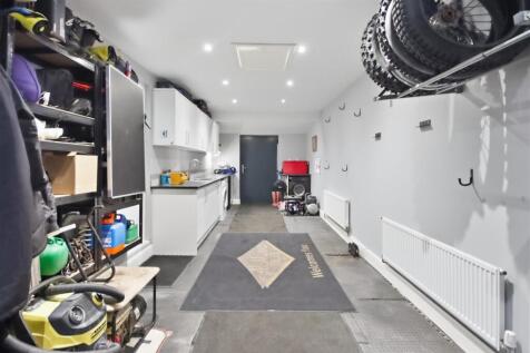 Garage 1