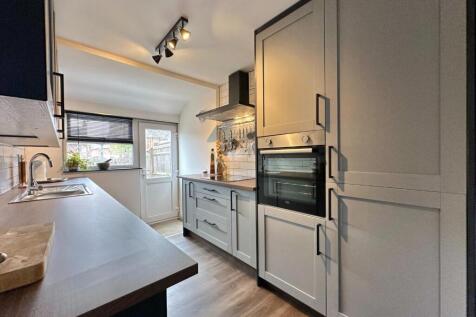 Kitchen 3.jpg
