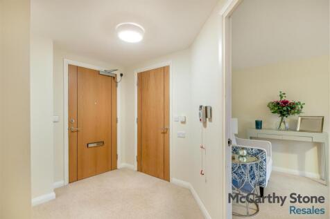 8676437-interior03.jpg