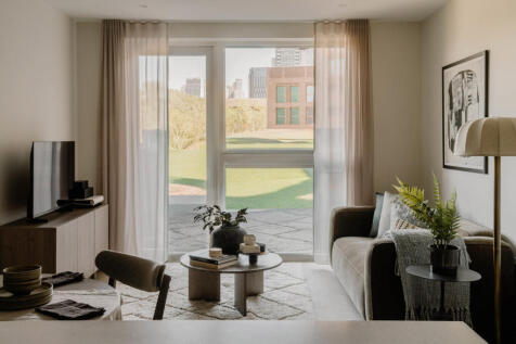 Adam Firman Momento Showrooms Room 1 Web 1