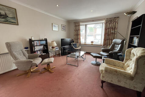 Lounge a.JPG