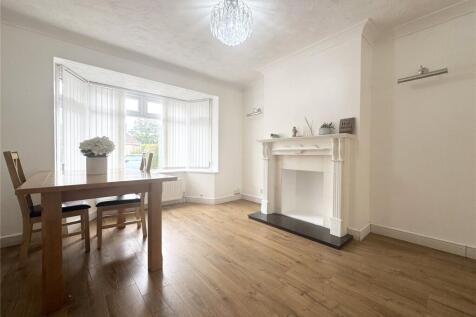 Denbigh Close, Lawn, Swindon, SN3 photo 3