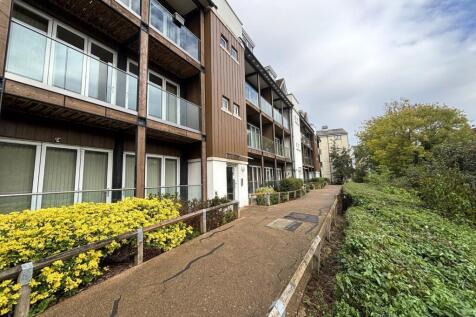 2 Bedroom Flat in CT1 2FY